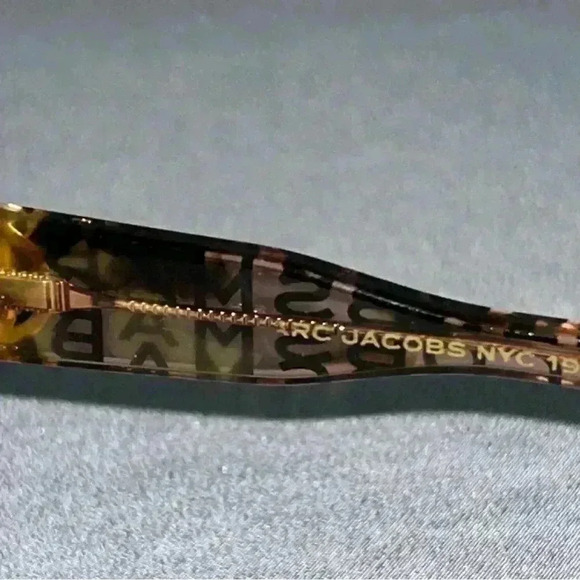 EUC Marc Jacobs Eyewear Tortoise Shell Color All Over‎ Logo squared cat Eye Cut - Picture 5 of 14